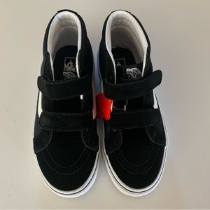 Vans Youth Size 3 Suede Emboss Sk8-Mid Ressue V